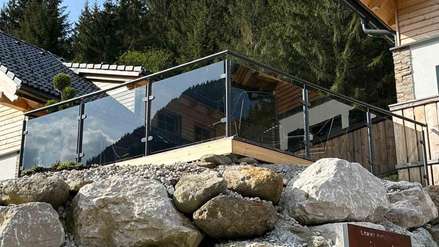 Terrasse mit Glasverbau