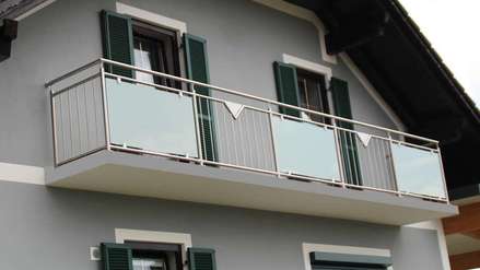 Balkon mit Edelstahlgeländer